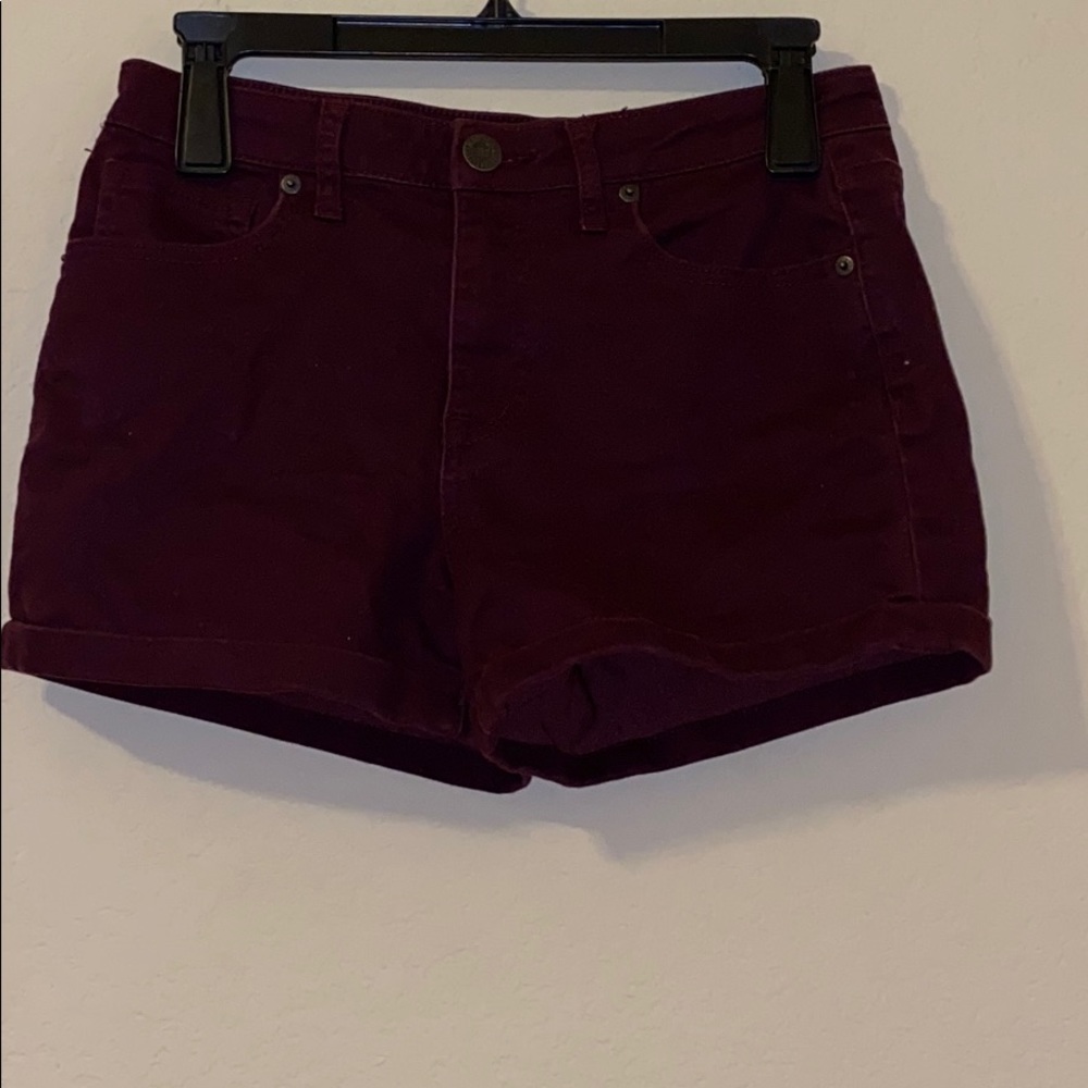 Aéropostale mid-rise shorts